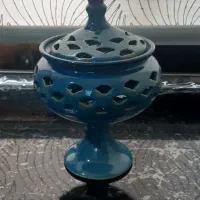 شکلات خوری فیروزه ای به همراه مجسمه