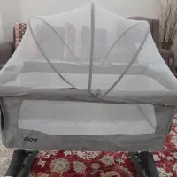 تخت نوزاد کنار مادر  زویی و آغوشی