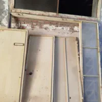 درب حیاط محکم