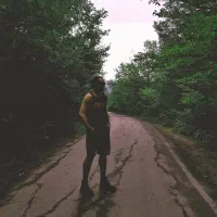 مربی حرفه ای آمادگی جسمانی با وزن بدن