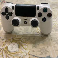 دسته ی پی اس ۴ سفید