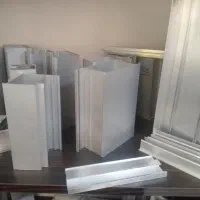 آشپز اقا، برق کار اقا و کارگر ساده آقا