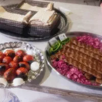 رستوران و بیرون بر مالک با قیمت و کیفیت عالی