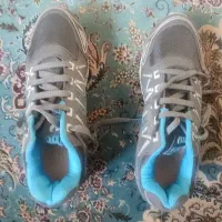 فروش فوری کفش دخترانه آدیداس و مردانه asics