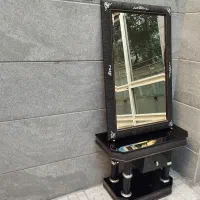آیینه و کنسول