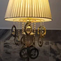 اباژور ایستاده