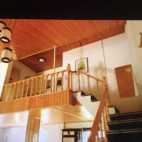 نرده چوبی بسیار تمیز