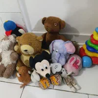 سلام تعدادی عروسک