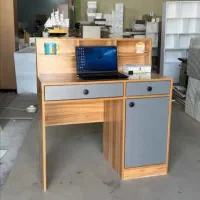 میز تحریر مینیمال