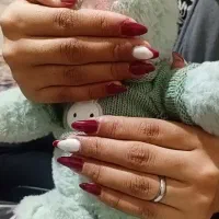 کاشت ناخن و آموزش