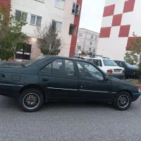 یک دستگاه پژو2000مدل 81 موتورتازه تعمیر