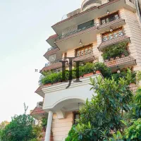 کلنگی-نیاوران-قابل-سکونت180متر-بنااستخردار
