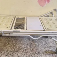 تخت بیمارستانی