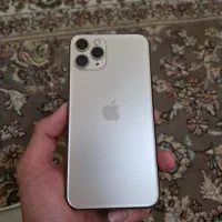 آیفون ۱۱ پرو با آداپتور اورجینال