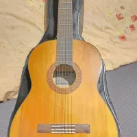 گیتار یاماها c70