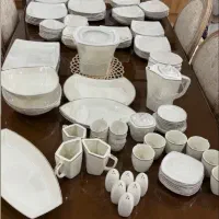 سرویس غذاخوری18 نفره کاملا نو واکنبد