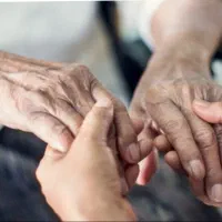 خدمات مراقبتی نظافتی نگهداری سالمند و کودک