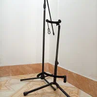 پایه گیتار و پایه میکروفن
