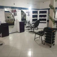 ویترین آرایشگاه زنانه
