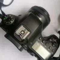 دوربین canon 6d mark ii با لنز 50 فیکس