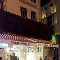 دو عدد سایه بان