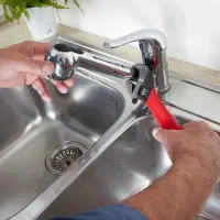 نصب شیرآلات لوله کشی وتعمیرات