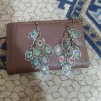 یک جفت گوشواره سنتی قدیمی