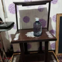 میز تحریر یا استند گلدان