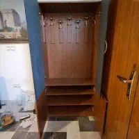 جاکفشی آیینه دار با رخت‌آویز