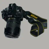 دوربین نیکونNikon 5300D لنز 18-140کم‌کارکرد درحدنو