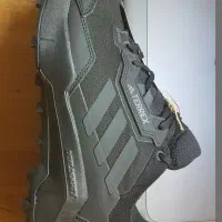 آدیداس اصل مسافری