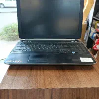 لپ‌تاپ Dell Latitude E5520تمیز و کاربردی