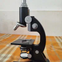میکروسکوپ قدیمی
