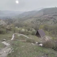 اجاره-شبانه-کلبه-سوئیسی-هراز-لاویج