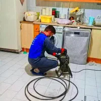 لوله بازکن فنرزنی کل گیلان فنرزن۲۴ساعته چاه فاضلاب