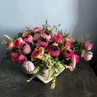 گل و گلدان