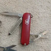 چاقو ویکتورینوکس