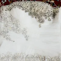 لباس سفید عروس و شنل