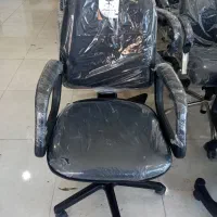 صندلی برند رایانه صنعت در حد