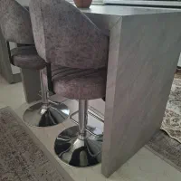 جزیره همراه ۲ عدد صندلی
