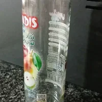 شیشه برای نگهداری آب و مایعات در یخچال