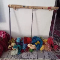 کارگاه و نخ فرش بافی همراه با نقشه و ابزار