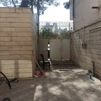 ویلایی ۲۵۰ متری / ۳۰ متر مغازه / حاشیه وکیل اباد