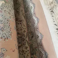 یک عدد فرش کاشان نه متری رنگ گلبهی بسیار تمیز