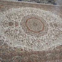 یک عدد فرش ۷۰۰ شانه ۱۲ متری رنگ کرم