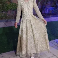لباس مجلسی طلایی اکلین دار