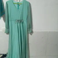 تعدادی لباس کفش در حد نو