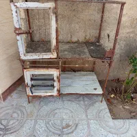 یک عدد لونه دو طبقه بزرگ اهنی سالم توری کشیده