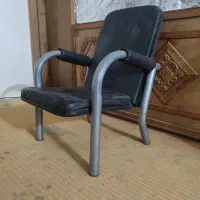 صندلی انتظار قدیمی روکش چرم اداری بنگاه دفتر کار