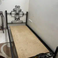 تخت تک‌نفره به همراه میز آرایش